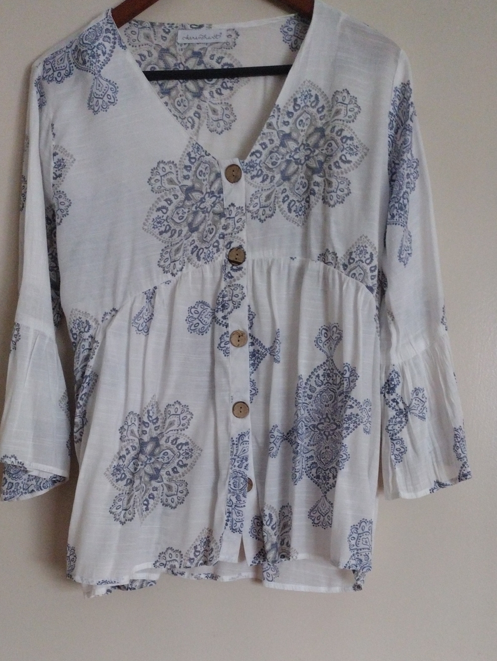 KEREN hart White Tunic with Blue Paisley Buttons